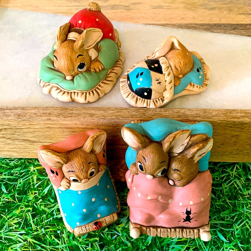 Vintage Pendelfin, Sleeping rabbit ceramic figurines set (4 pieces), EUC